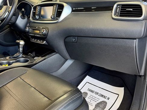Used 2019 Kia Sorento EX FWD image 12