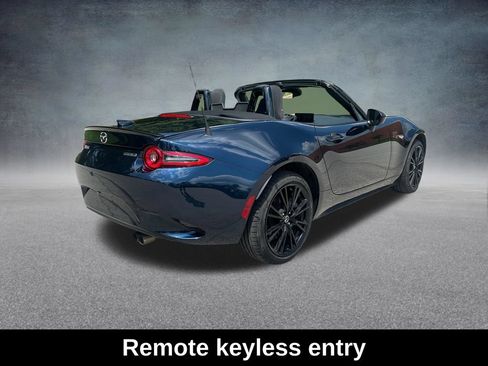 Used 2025 MAZDA MX-5 Miata Club w/ Weather Package RWD image 6