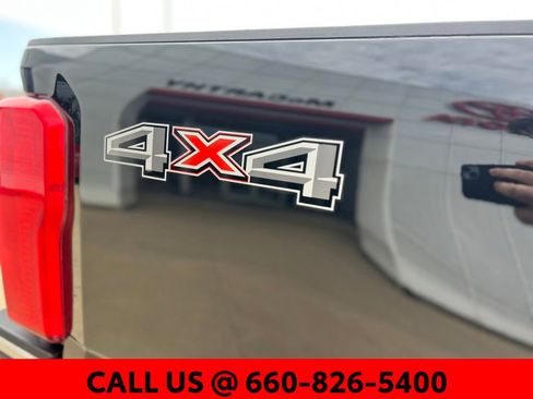 Used 2026 Ford F250 XLT AWD/4WD image 6