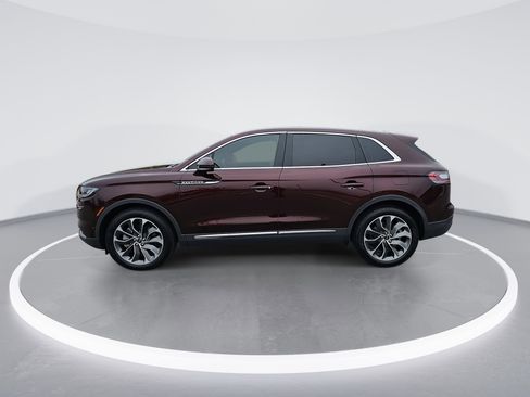 Used 2022 Lincoln Nautilus Reserve w/ Equipment Group 201A image 6