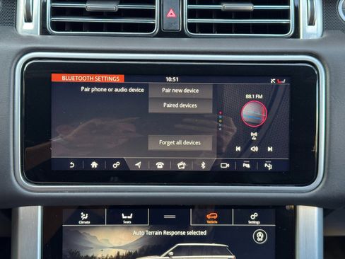 Used 2018 Land Rover Range Rover HSE image 33