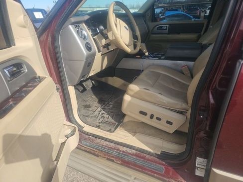 Used 2012 Ford Expedition EL XLT image 3