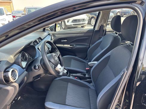 Used 2025 Nissan Versa SV FWD image 24