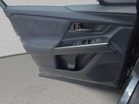 New 2026 Toyota C-HR AWD/4WD image 27