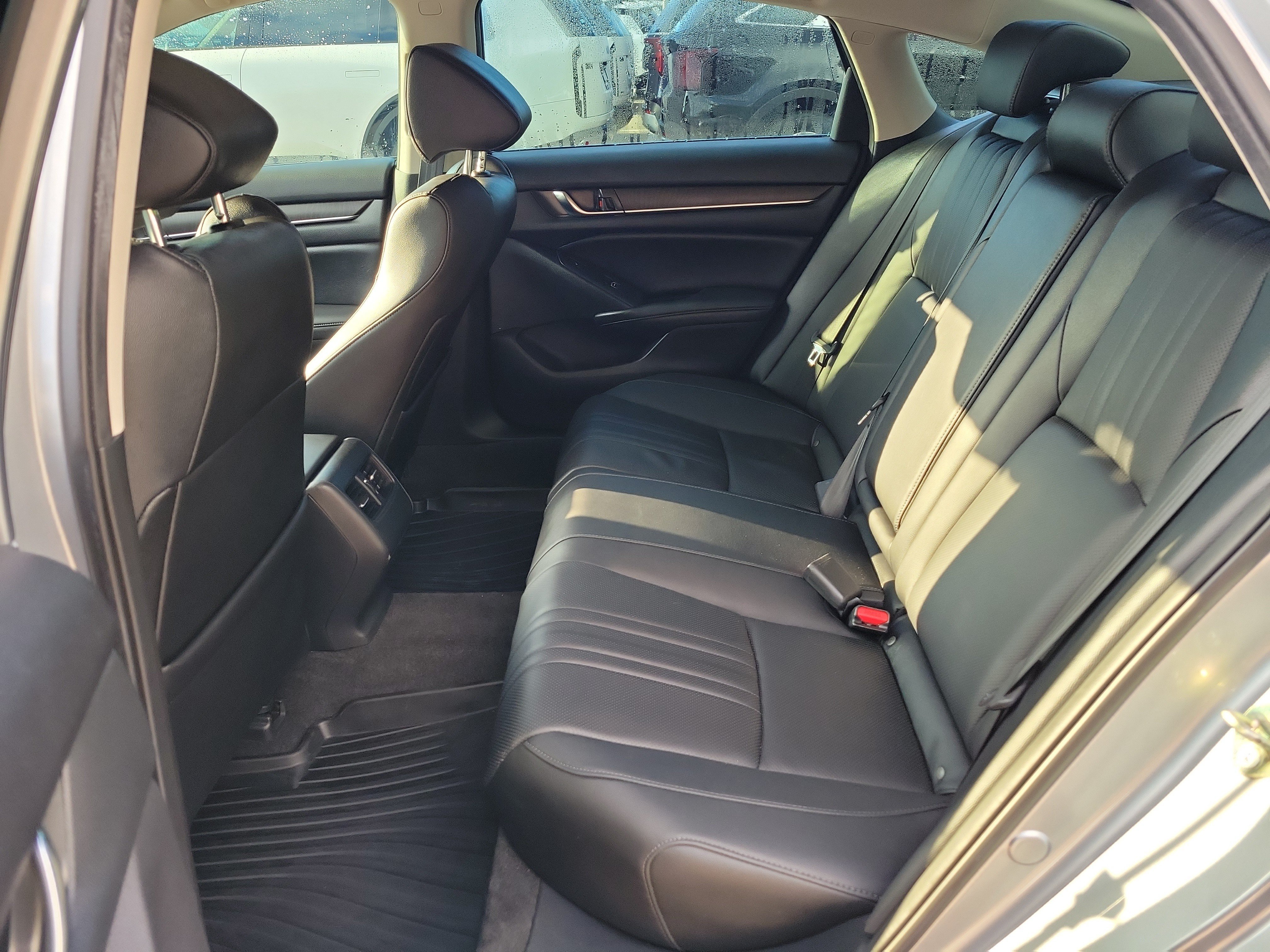 Used 2020 Honda Accord Touring image 14