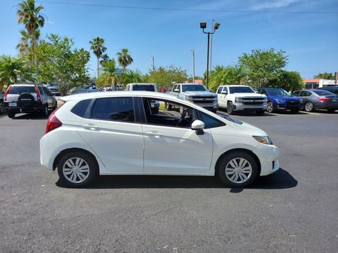Used 2016 Honda Fit LX image 4
