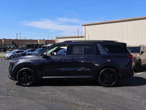 New 2026 Kia Carnival SX FWD image 4