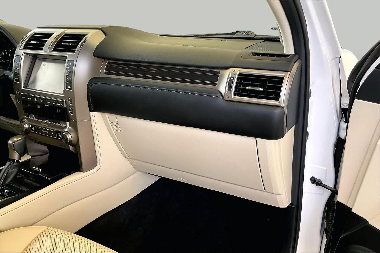Used 2021 Lexus GX 460 Premium w/ Premium Package AWD/4WD image 16