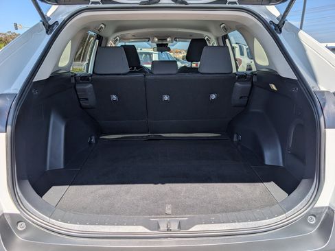 Used 2025 Toyota RAV4 XLE AWD/4WD image 9