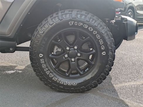 Used 2021 Jeep Wrangler Unlimited Sport image 12