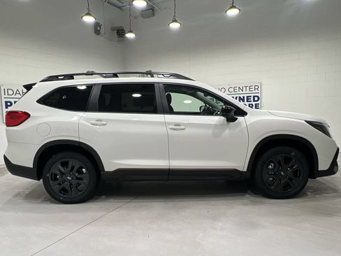 Certified 2025 Subaru Ascent Bronze Edition AWD/4WD image 9