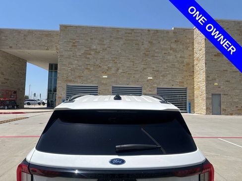 Used 2025 Ford Explorer ST w/ Sun And Sound Package AWD/4WD image 4