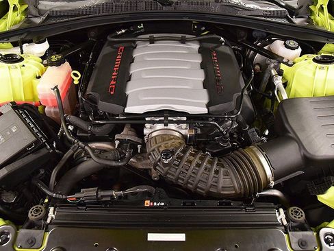 Used 2021 Chevrolet Camaro LT w/ Technology Package image 32