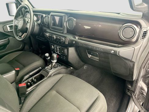 Used 2019 Jeep Wrangler Unlimited Sport AWD/4WD image 15