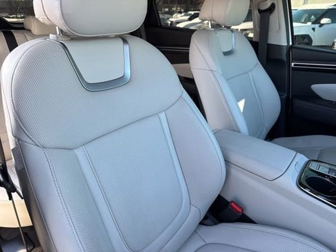 Certified 2023 Hyundai Tucson Limited image 29