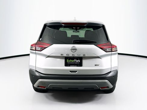 Used 2022 Nissan Rogue SV image 7