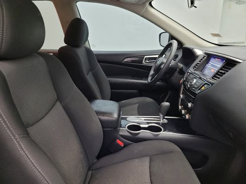 Used 2020 Nissan Pathfinder S image 21
