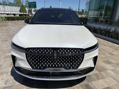 New 2026 Lincoln Nautilus Reserve AWD/4WD image 6
