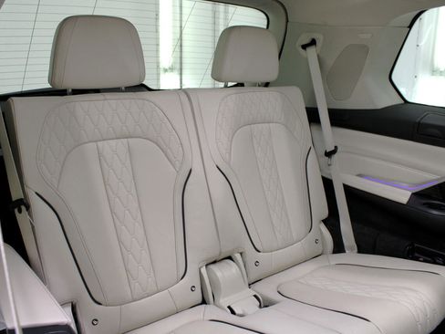 Used 2019 BMW X7 xDrive40i w/ Premium Package image 51