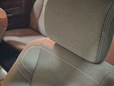 Used 2024 RAM 2500 Tradesman w/ Chrome Appearance Group image 32