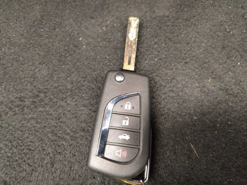 Used 2023 Toyota Camry LE FWD image 32