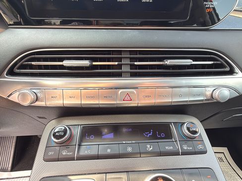 Used 2022 Hyundai Palisade Limited w/ Winter Package AWD/4WD image 34