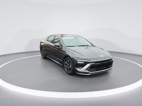 Used 2025 Hyundai Sonata SEL AWD/4WD image 2