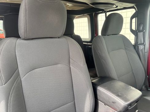 Used 2021 Jeep Wrangler Unlimited Sport image 14