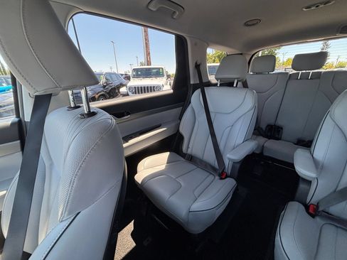 Used 2025 Hyundai Palisade SEL FWD image 43
