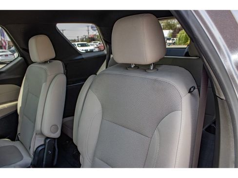 Used 2023 Chevrolet Traverse LT w/ LPO, Cargo Package AWD/4WD image 18