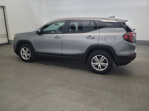 Used 2024 GMC Terrain SLE AWD/4WD image 3