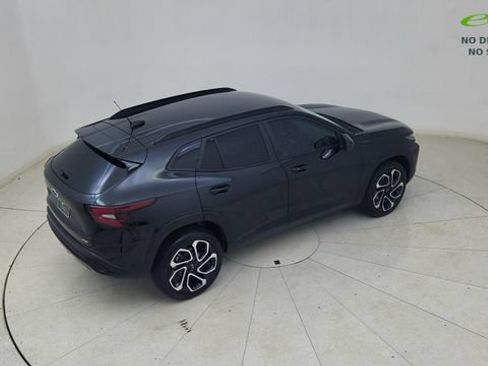 Used 2025 Chevrolet Trax RS w/ Driver Confidence Package FWD image 81