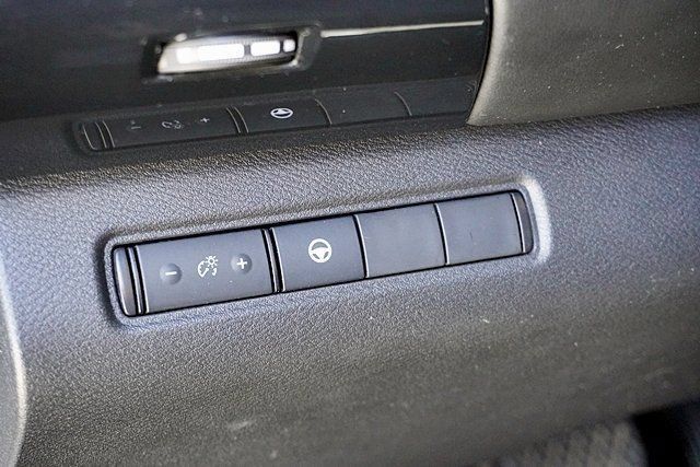 Certified 2023 Nissan Pathfinder SV w/ Black Appearance Package FWD image 33