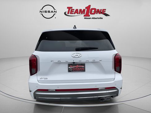 Used 2025 Hyundai Palisade Calligraphy FWD image 6