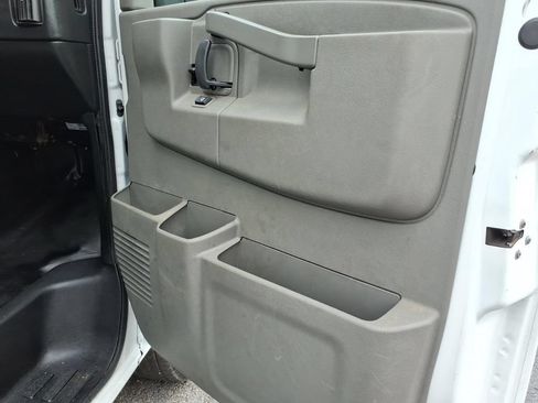 Used 2021 GMC Savana 2500 Extended w/ Driver Convenience Package RWD image 11