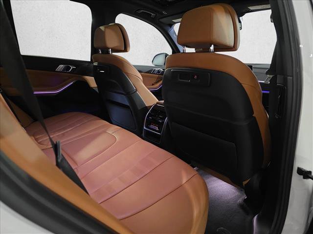 Used 2021 BMW X5 xDrive40i w/ Luxury Seating Package 2 AWD/4WD image 11