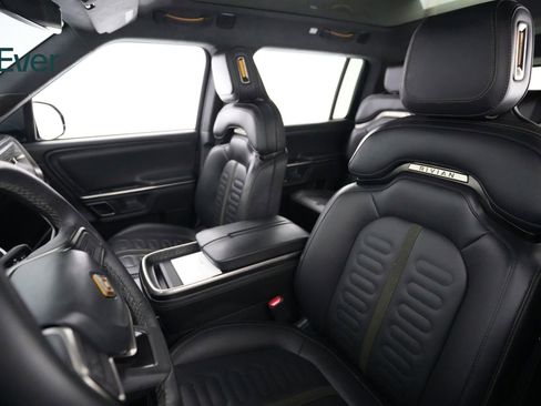 Used 2024 Rivian R1S Adventure image 4