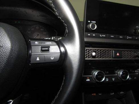 Certified 2022 Honda Civic EX-L image 6