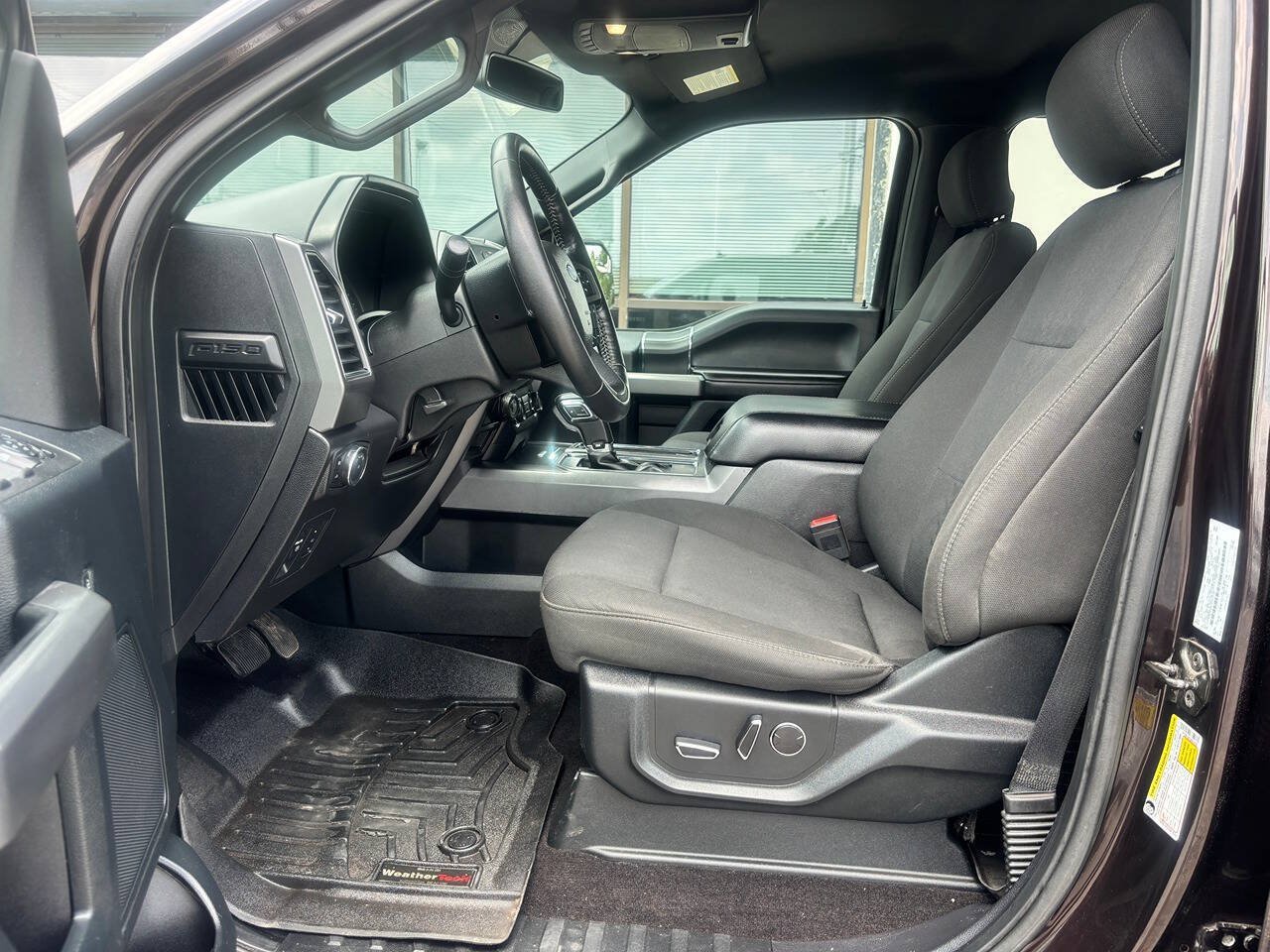 Used 2018 Ford F150 XLT w/ Equipment Group 302A Luxury AWD/4WD image 16