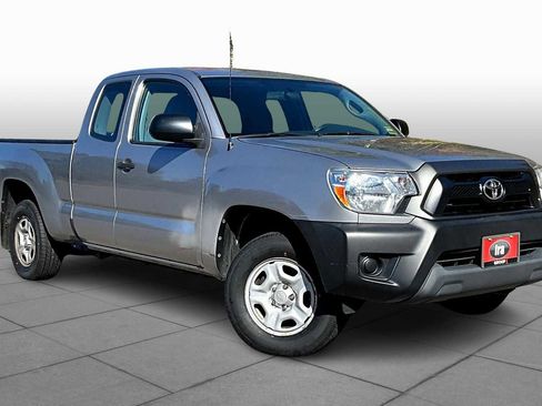 Used 2015 Toyota Tacoma 2WD Access Cab image 2