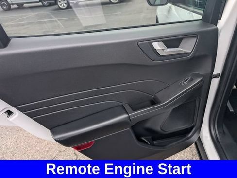 Used 2022 Ford Escape SEL FWD image 10