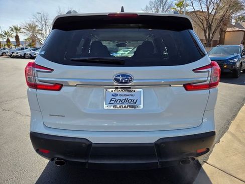 Used 2023 Subaru Ascent Premium w/ Convenience Package image 5
