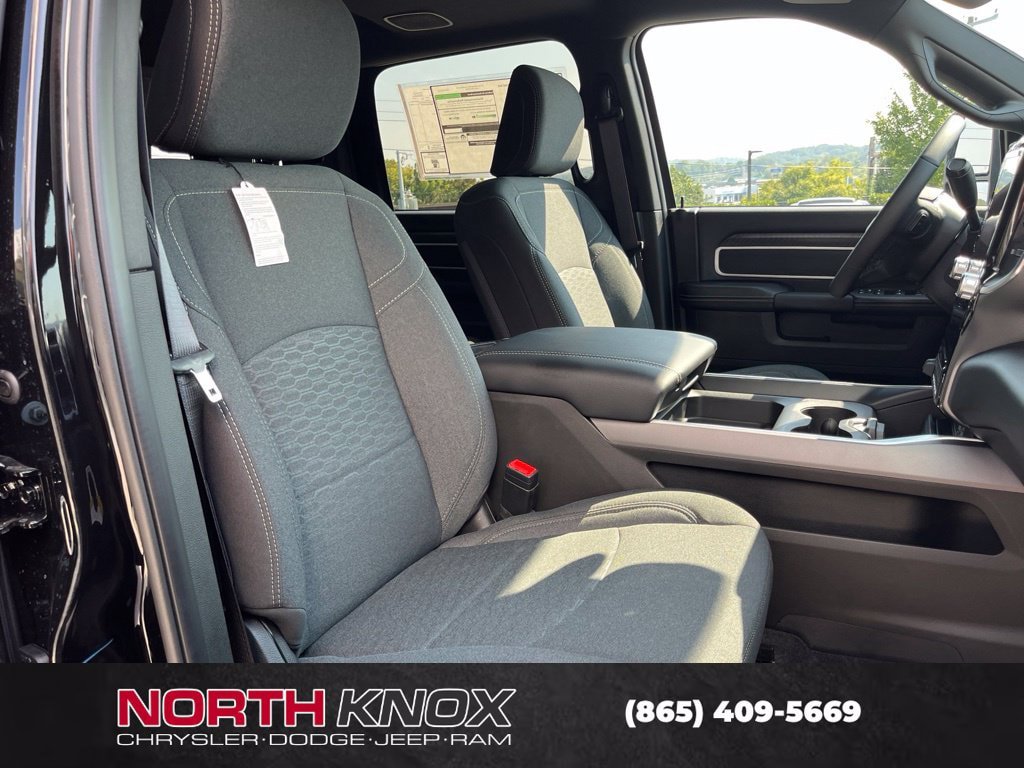 New 2027 RAM 3500 Big Horn AWD/4WD image 29