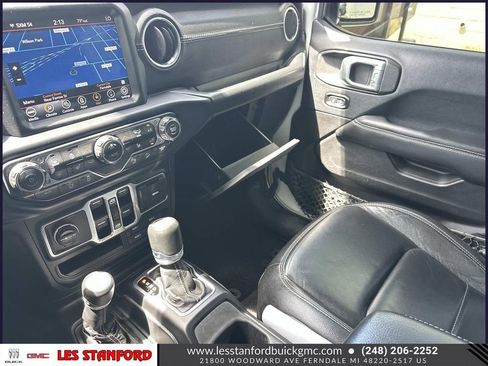Used 2019 Jeep Wrangler Unlimited Sahara AWD/4WD image 35