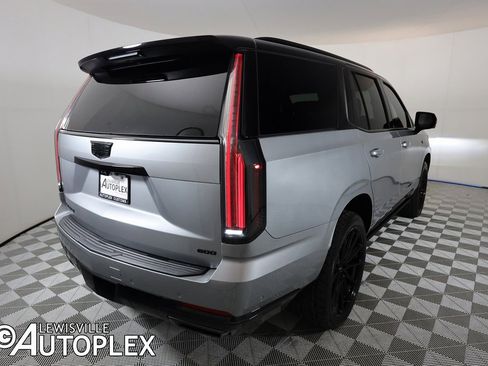 Used 2025 Cadillac Escalade Sport w/ Touring Package image 5