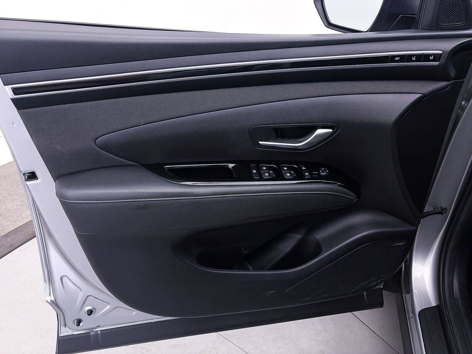 Used 2024 Hyundai Tucson Limited FWD image 17