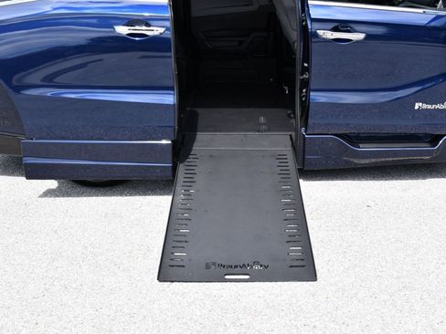 Used 2019 Honda Odyssey EX image 70