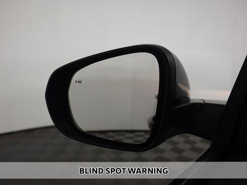 Used 2022 Chevrolet TrailBlazer LT w/ Sun and Liftgate Package image 5