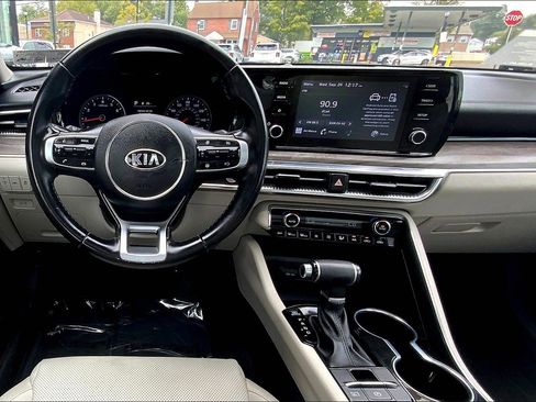 Used 2021 Kia K5 EX image 17