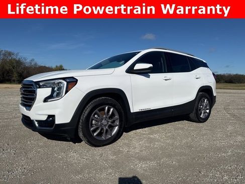 Used 2024 GMC Terrain SLT image 1